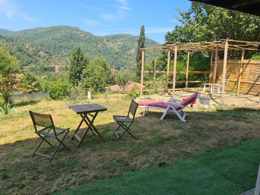 Le Chalet Des Amis Aurec-Sur-Loire エクステリア 写真